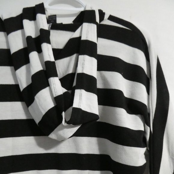 SEDUCTIONS, small, striped cropped hoodie, kangaroo pockets, EUC - Picture 11 of 15